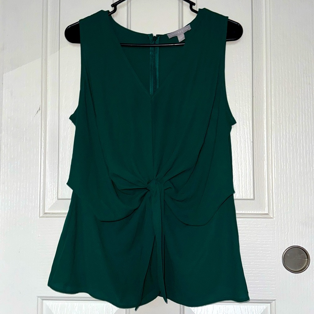 Large emerald green zip up Chelsea 28 top!